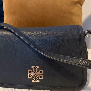 Tory Britten Smooth Medium Adjustable Shoulder Bag